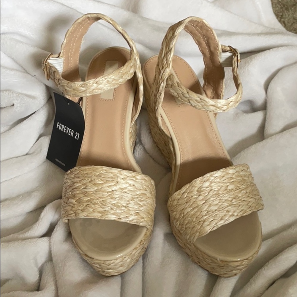 Straw wedge summer sandals